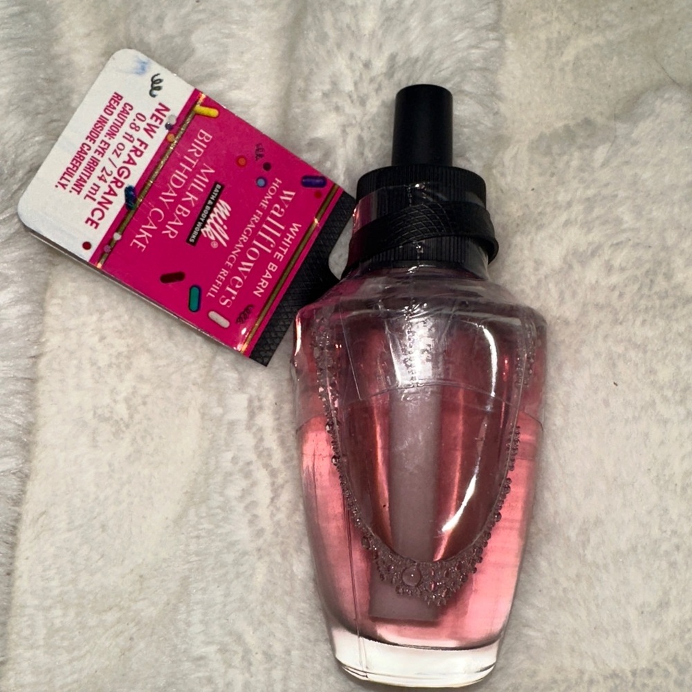 🍰 NEW Milk Bar Birthday Cake Wallflower Refill Bulbs Bath & Body Works